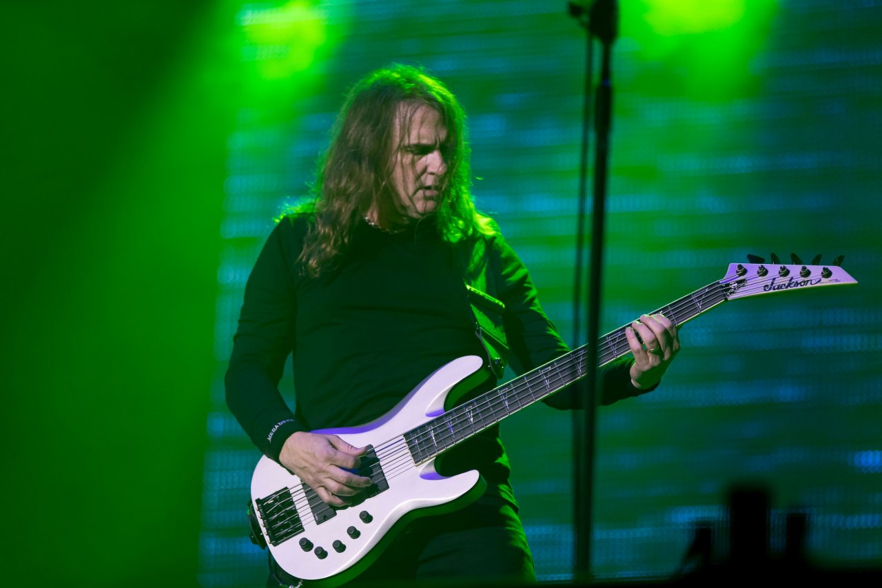 Zgodnji basist David Ellefson se je leta 2010 po osemletnem premoru znova pridružil skupini Megadeth in v njej ostal do leta 2021.