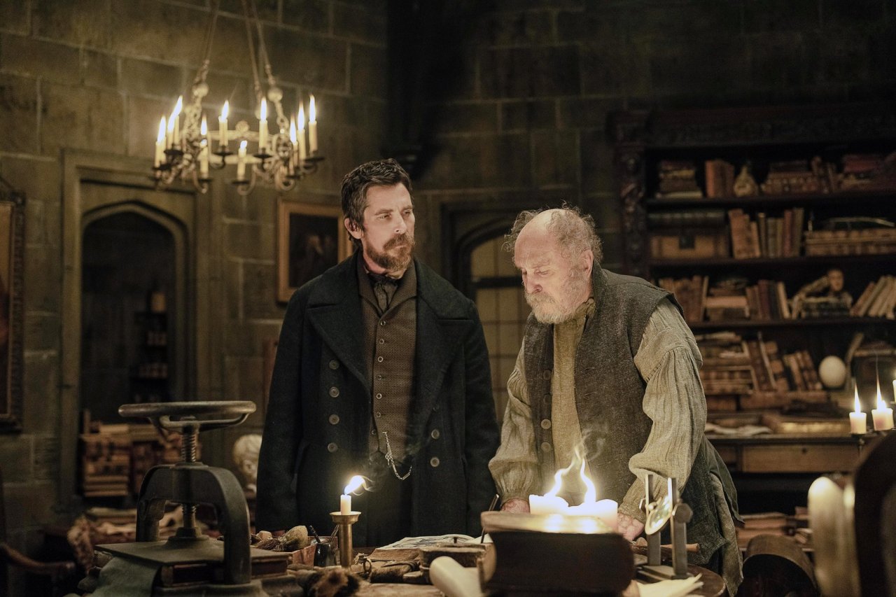 Njegov zadnji film je Bledo modro oko (2022), Christian Bale igra Edgarja Alana Poea, ki preiskuje umor na vojaški akademiji.