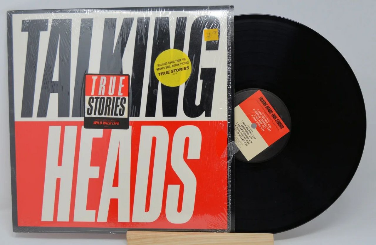 True Stories skupine Talking Heads je danes star 40 let True Stories skupine Talking Heads je danes star 40 let