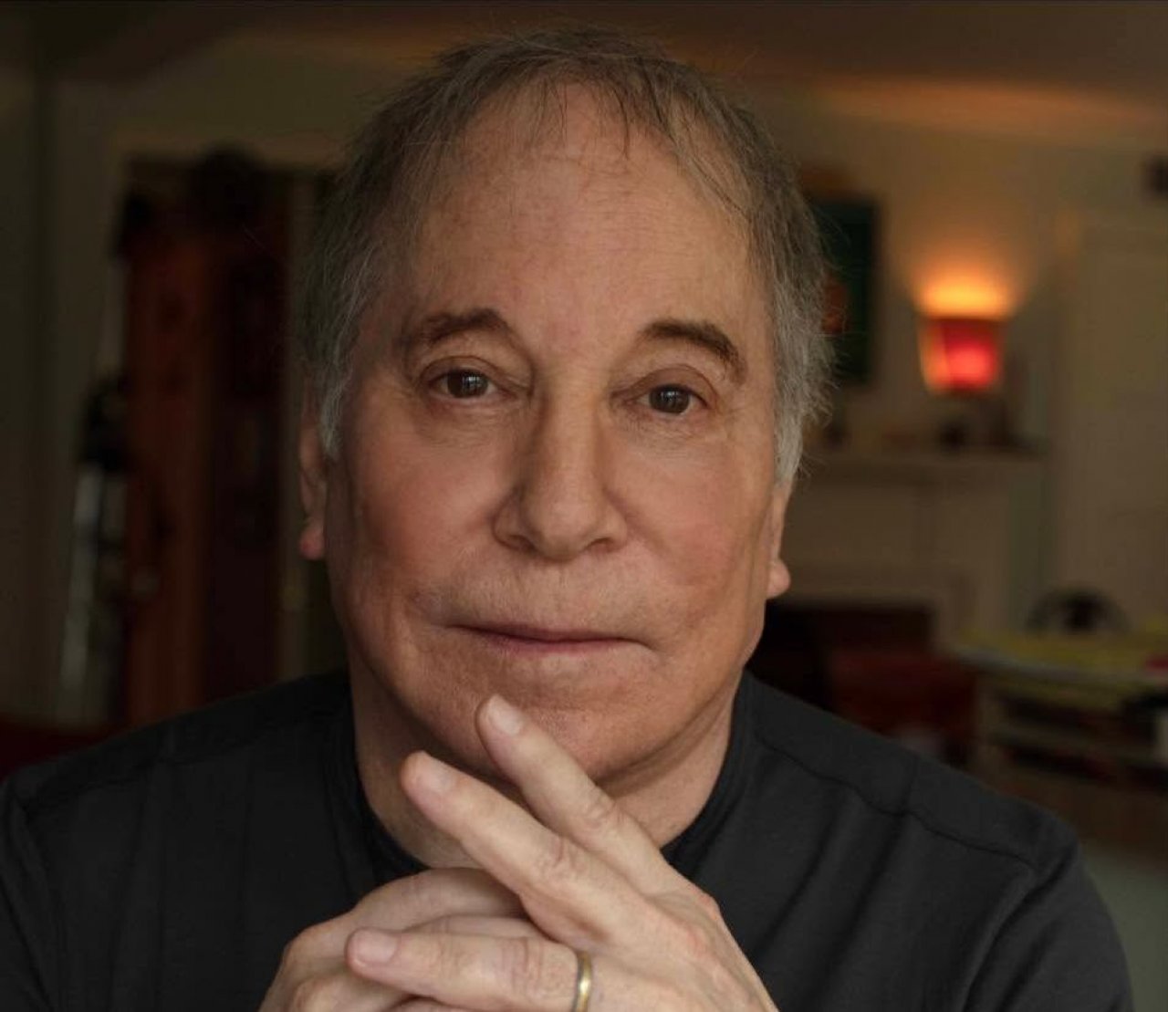 Paul Simon, pesnik ameriške glasbe, praznuje 85 let Paul Simon, pesnik ameriške glasbe, praznuje 85 let