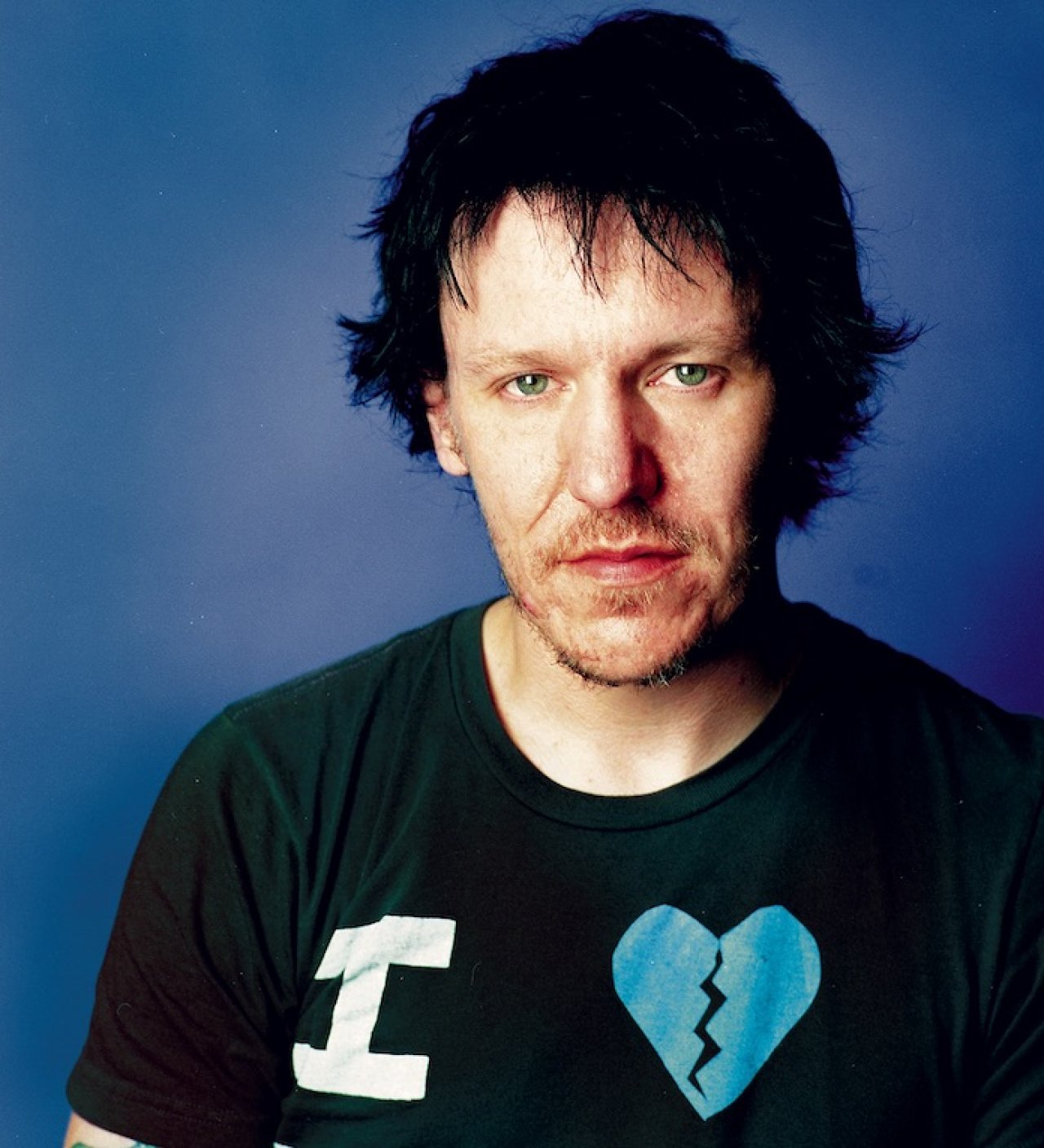 Pred 23 leti je umrl Elliott Smith, mojster tihih melodij Pred 23 leti je umrl Elliott Smith, mojster tihih melodij