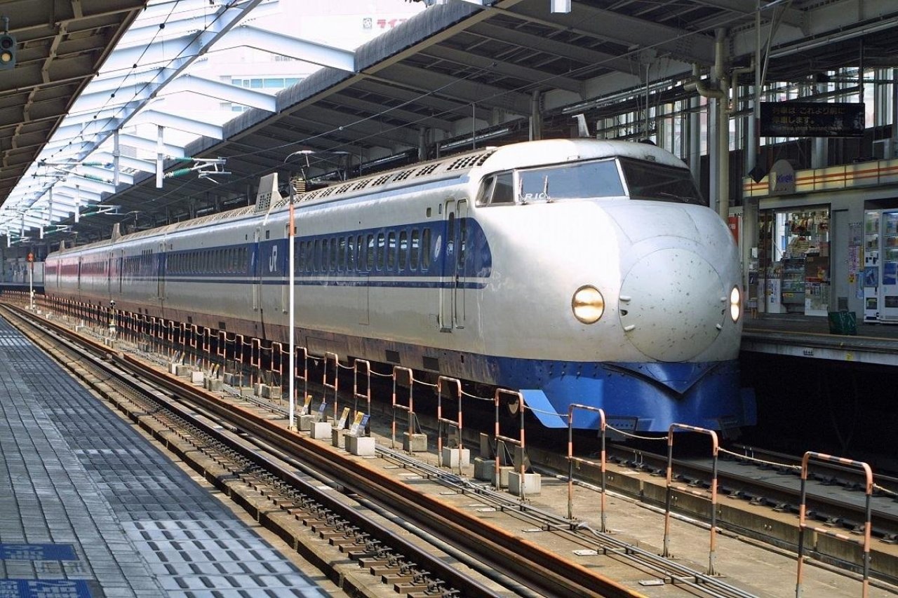 Pred 62 leti je Japonska pognala vlak prihodnosti Pred 62 leti je Japonska pognala vlak prihodnosti